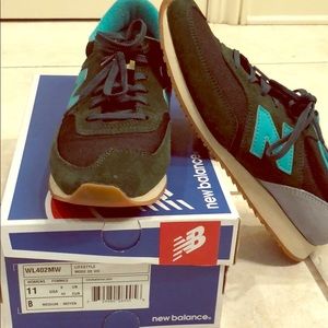 New Balance 402’s like new in green and blue